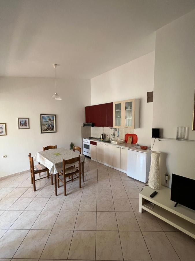 Apartments And Rooms Markovski Palit Exterior foto