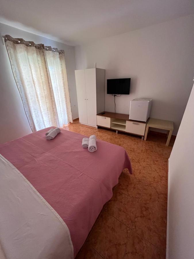 Apartments And Rooms Markovski Palit Exterior foto