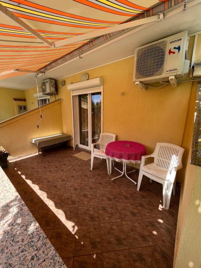 Apartments And Rooms Markovski Palit Exterior foto