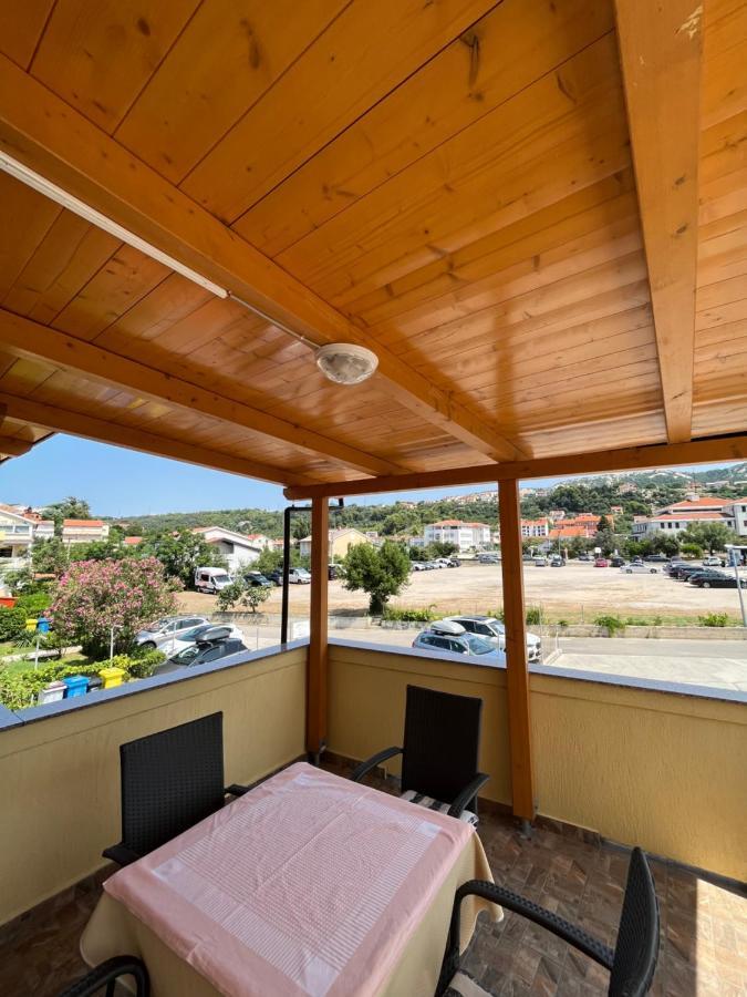 Apartments And Rooms Markovski Palit Exterior foto