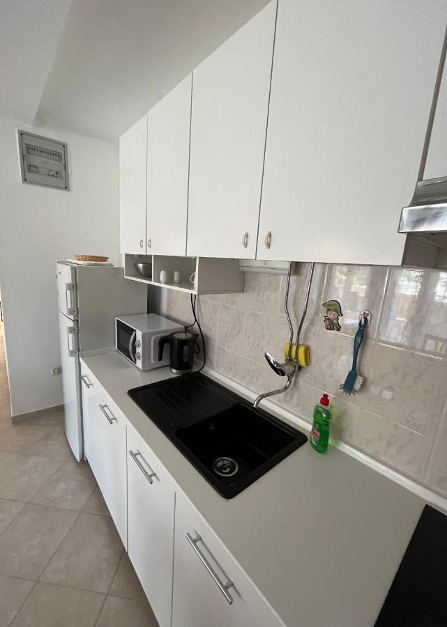 Apartments And Rooms Markovski Palit Exterior foto
