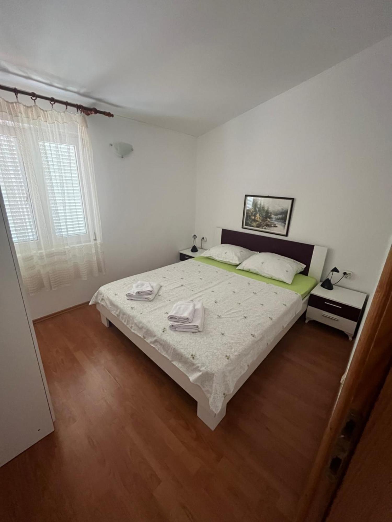 Apartments And Rooms Markovski Palit Exterior foto